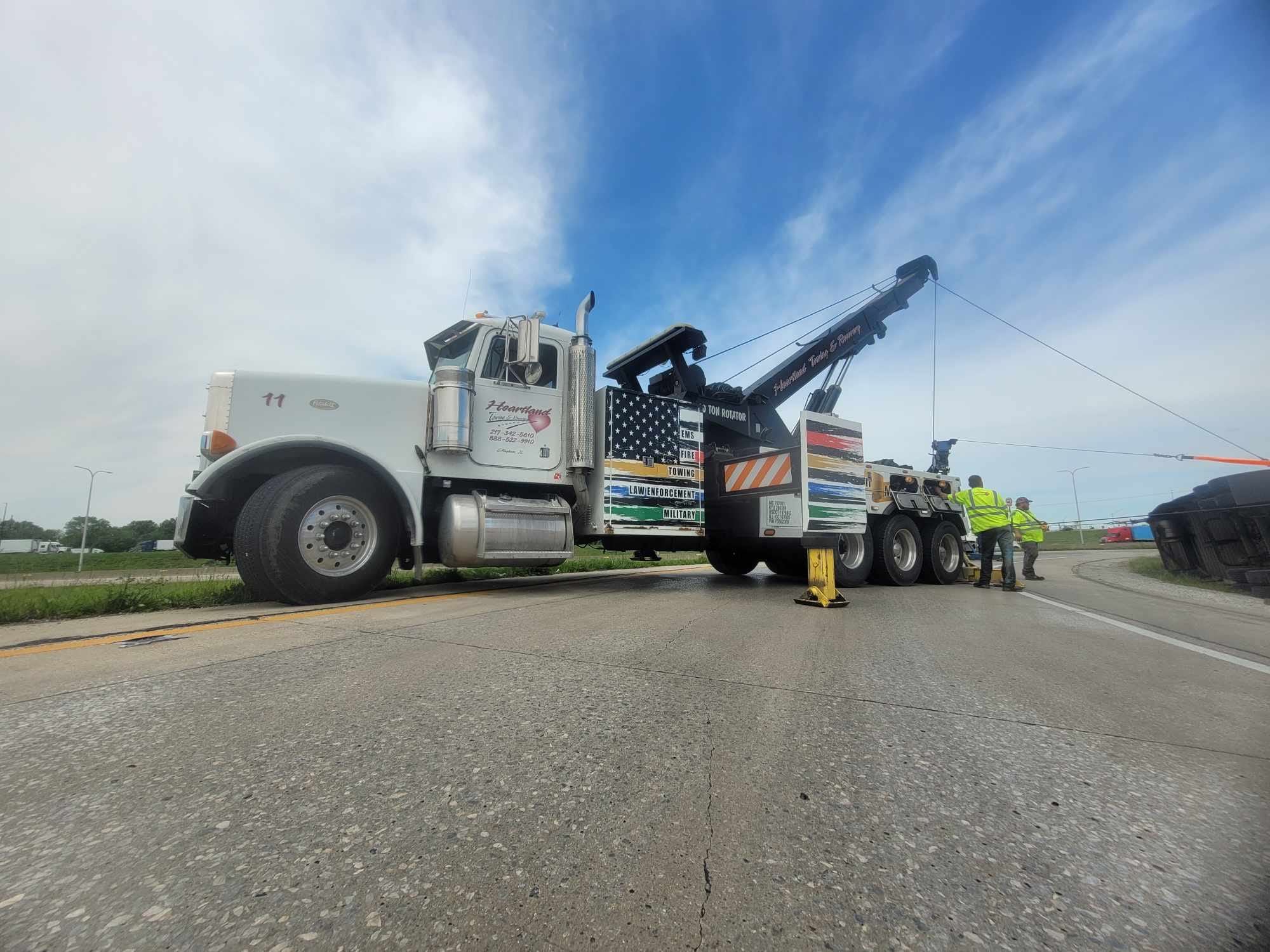 A Tow Truck in Effingham IL in action