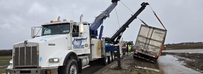 Heartland Towing and Recovery provides towing Effingham IL Trusts